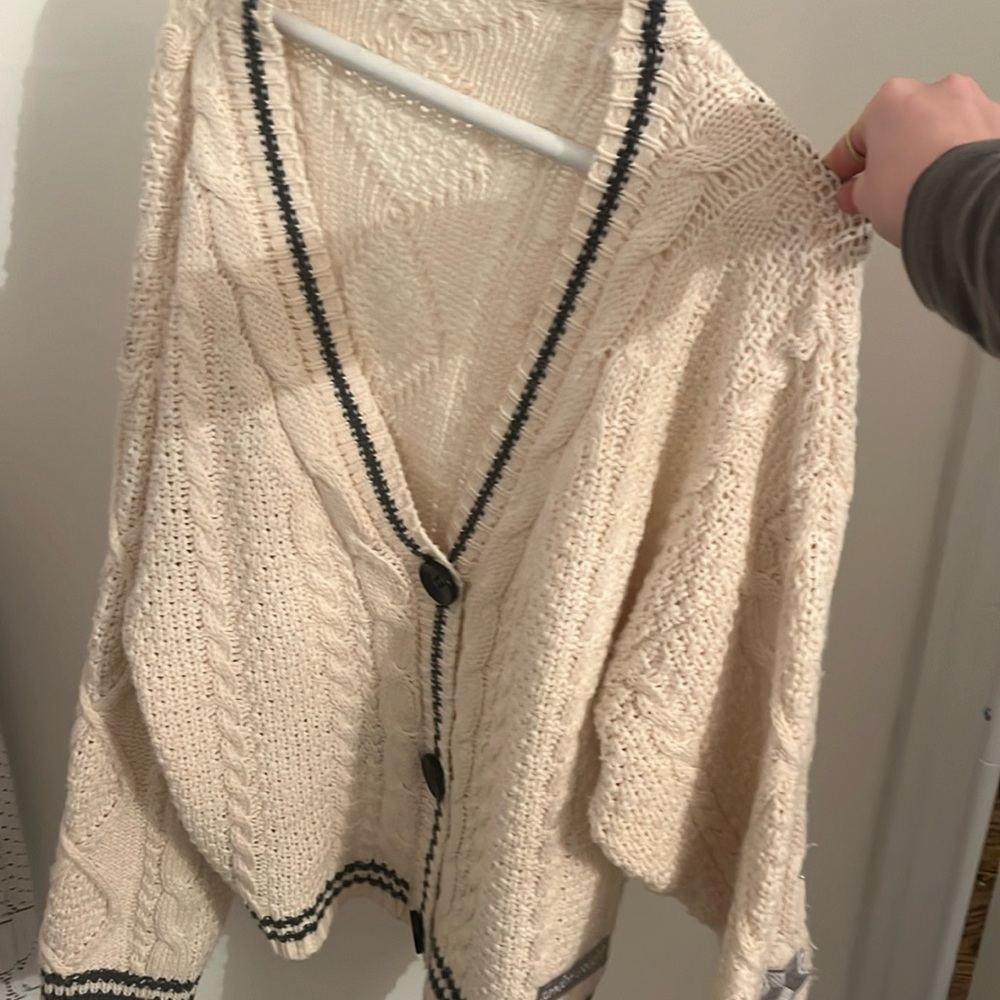 AUTHENTIC NOT SOLD ANYMORE LIMITED EDITION TAYLOR SWIFT FOLKLORE CARDIGAN